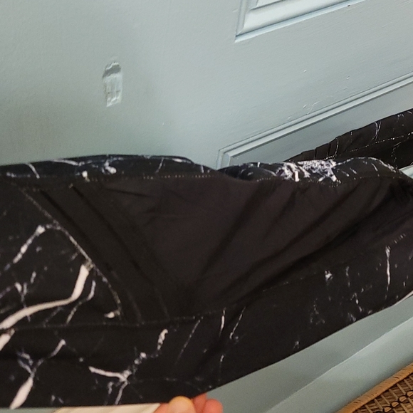 Workout pants - Picture 3 of 3